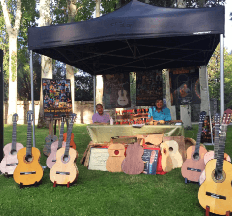 Carpa con guitarras